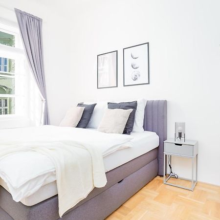 Prague Days - Bright Apartment - Old Town Exterior photo